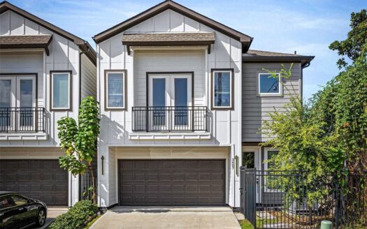 Bigelow Estates, Houston