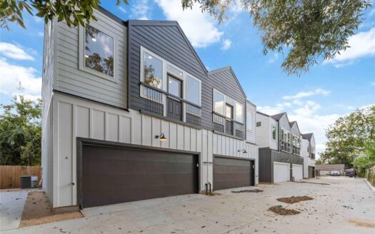 Mallow Acres Plaza C/D, Houston